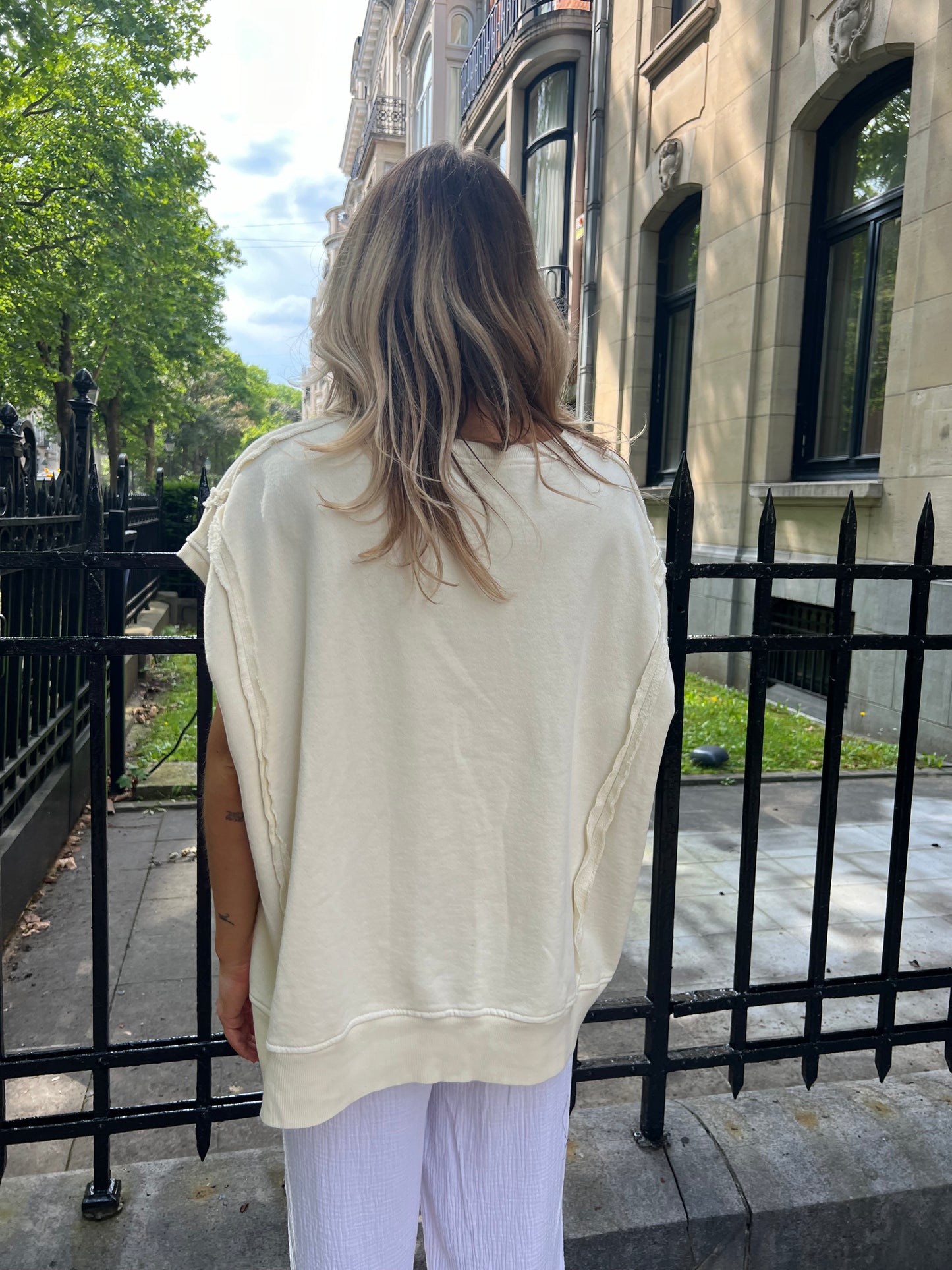 Sweat loose sans manches écru