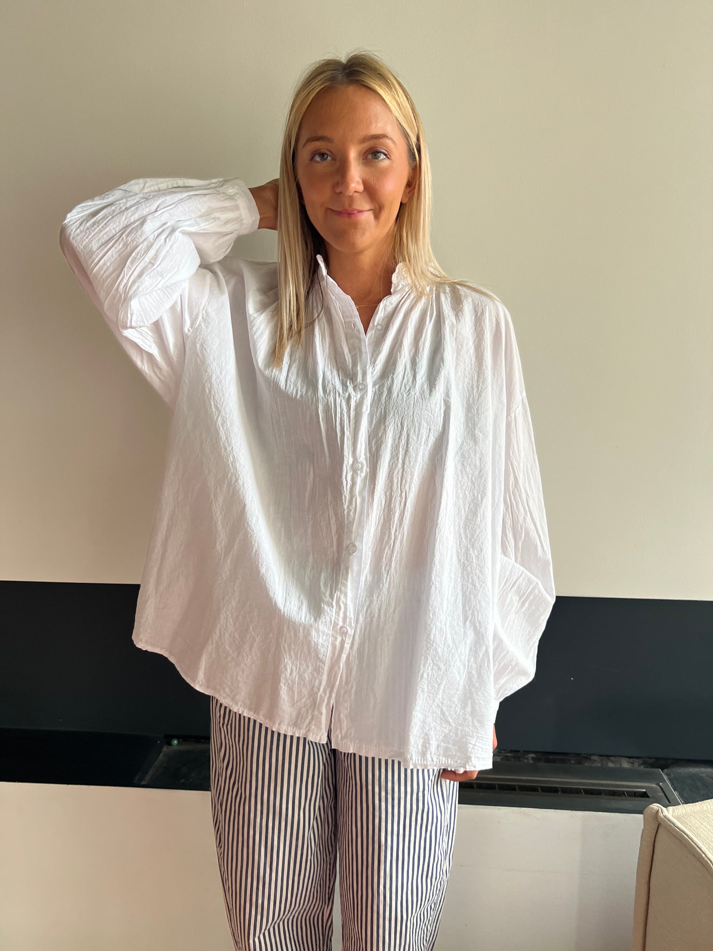 WHITE BLOUSE