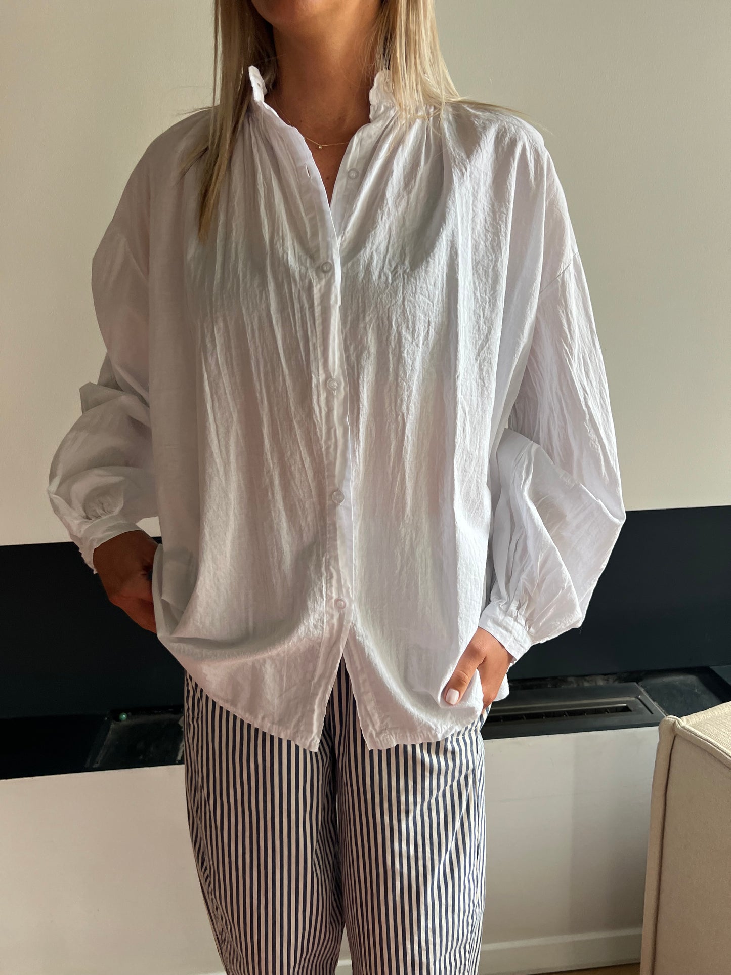 WHITE BLOUSE