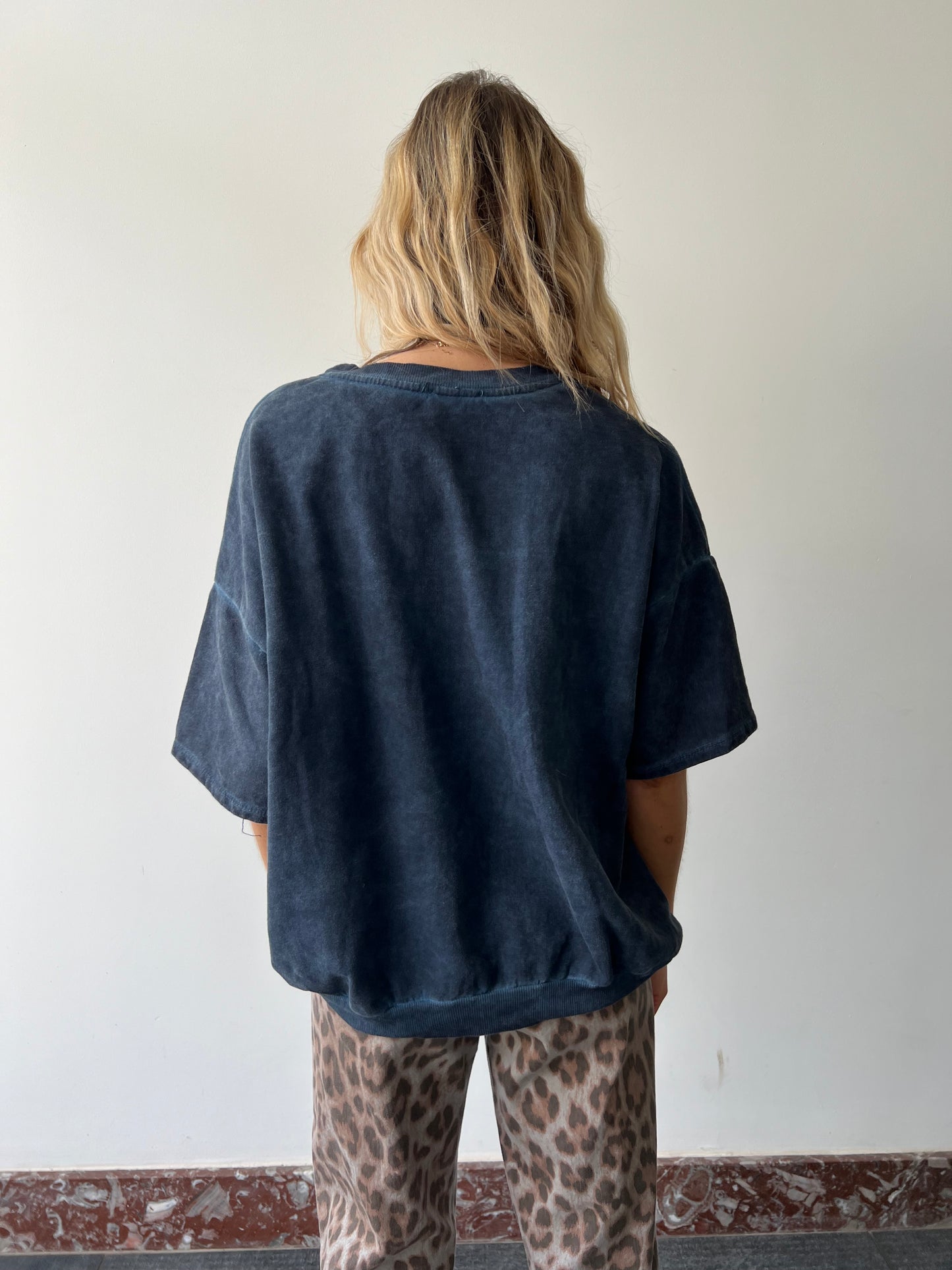 NAVY BLUE SWEATSHIRT