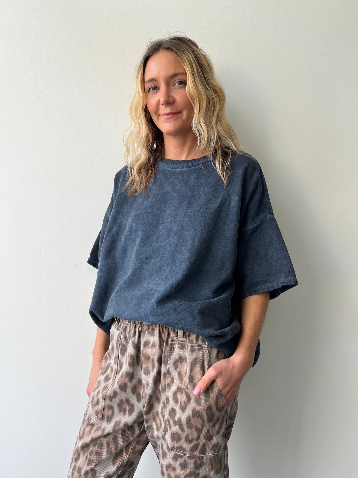 NAVY BLUE SWEATSHIRT
