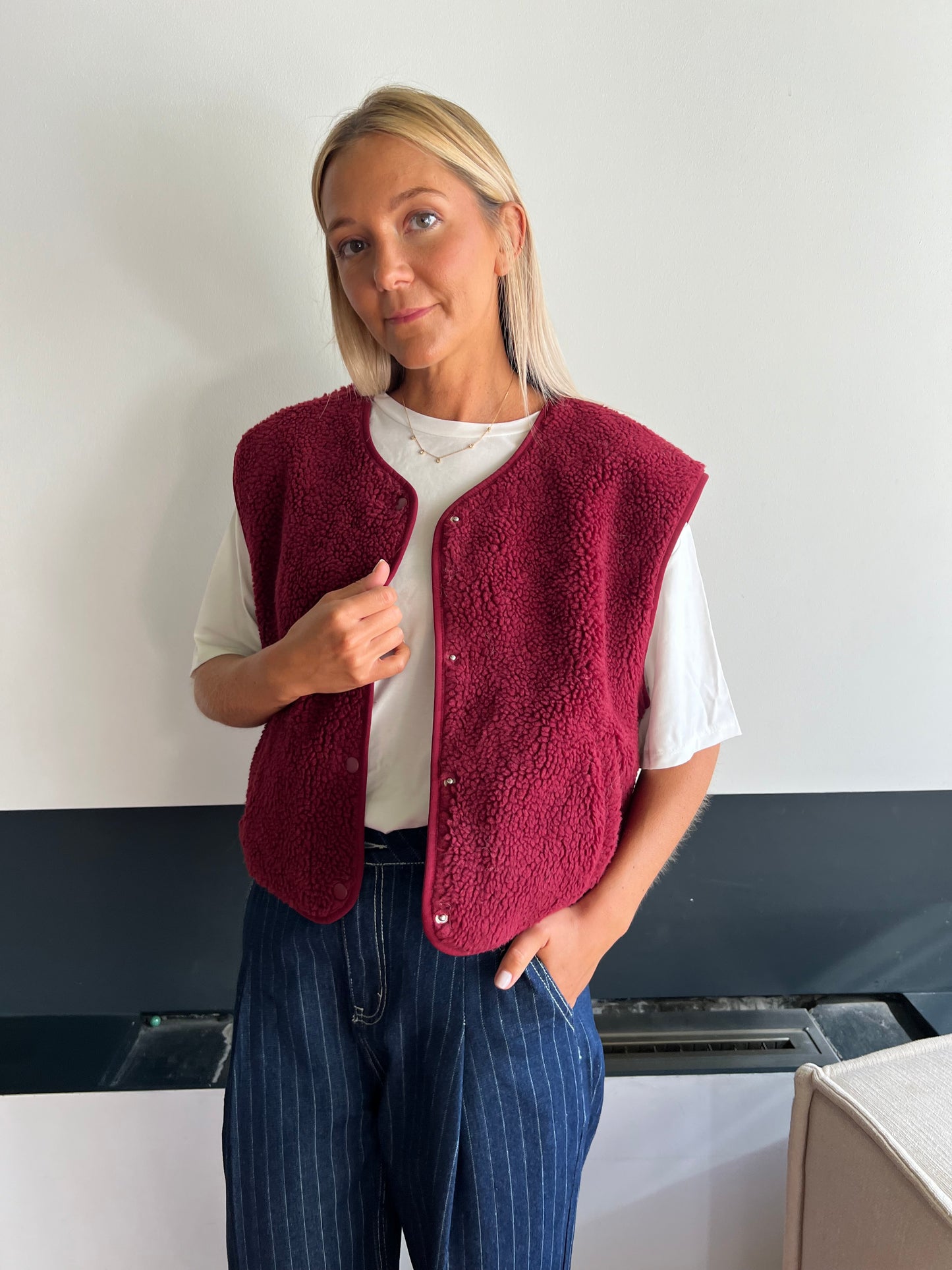 GILET TEDDY BORDEAUX (Pre Order)