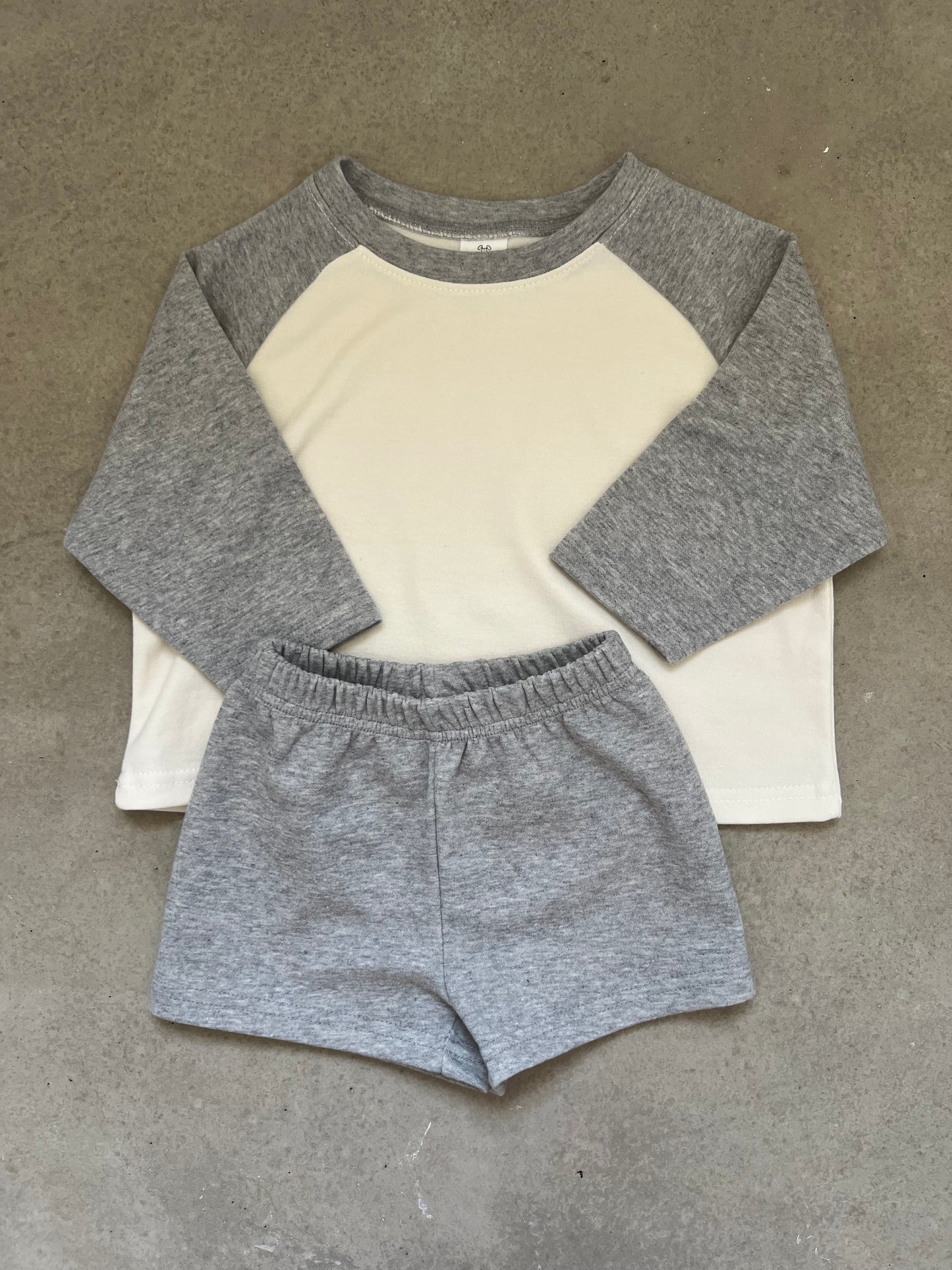 Raglan set