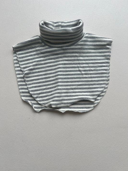 Stripes grey collar
