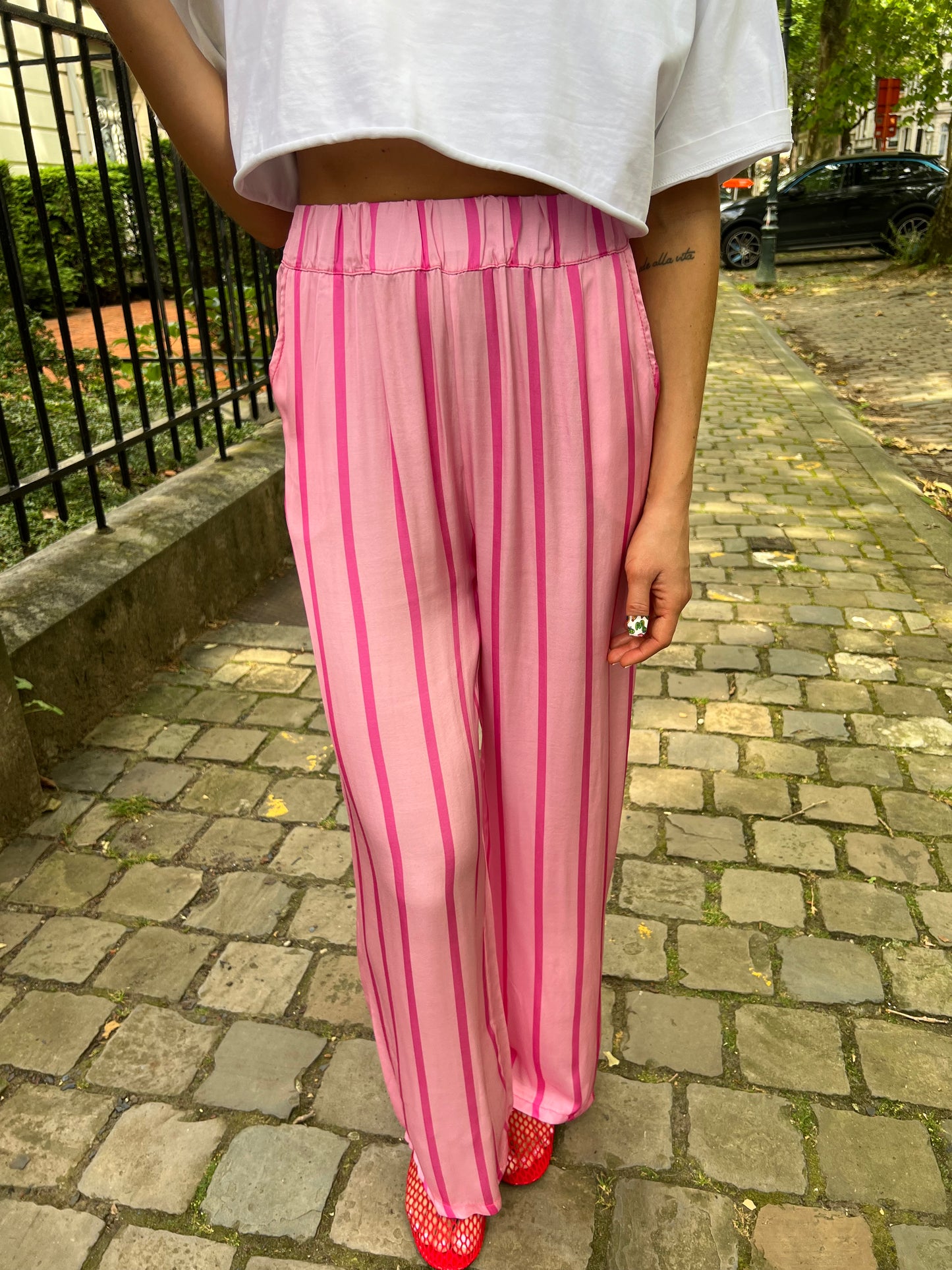 Pantalon rose ligné