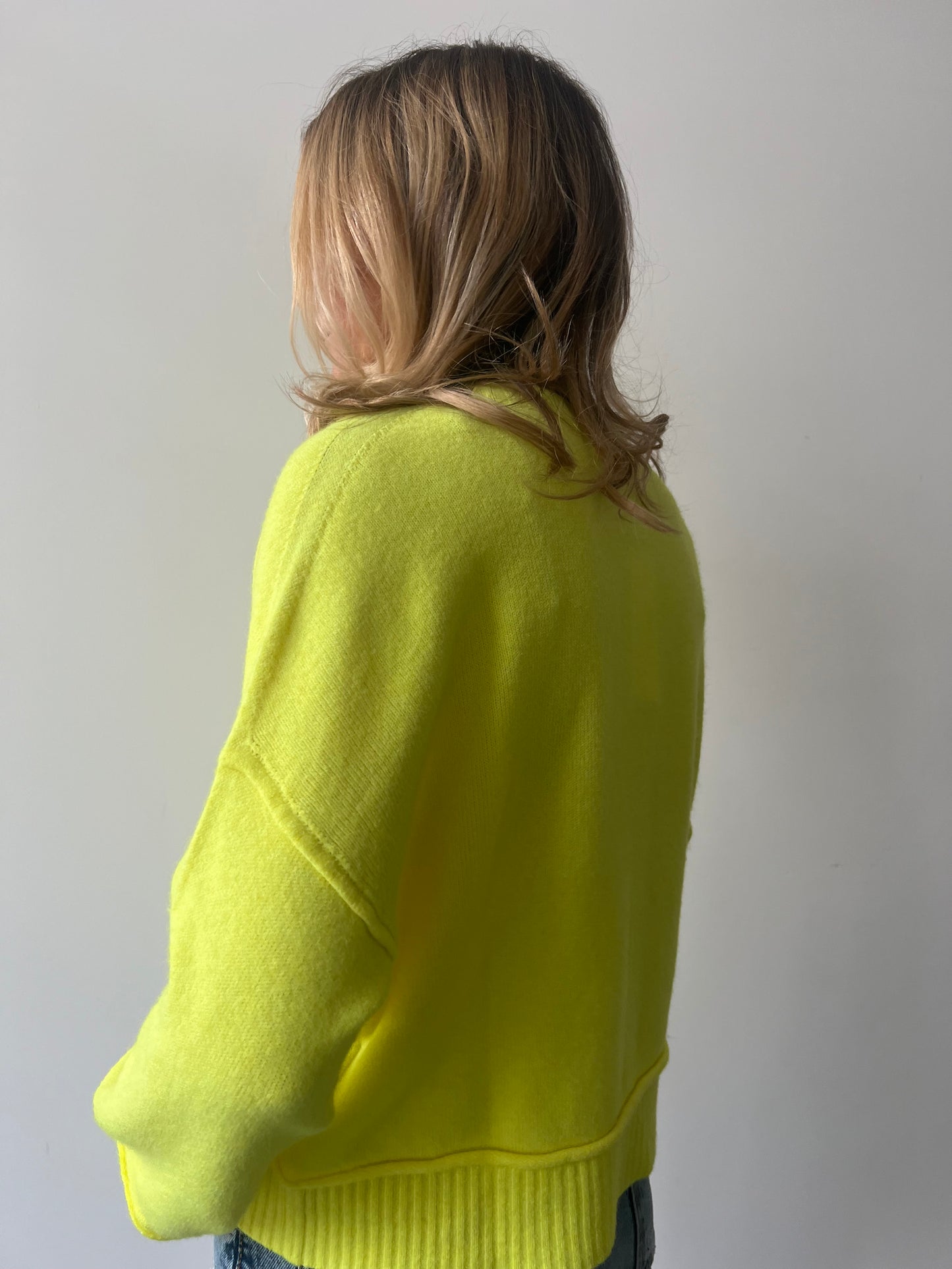 YELLOW SWEATER