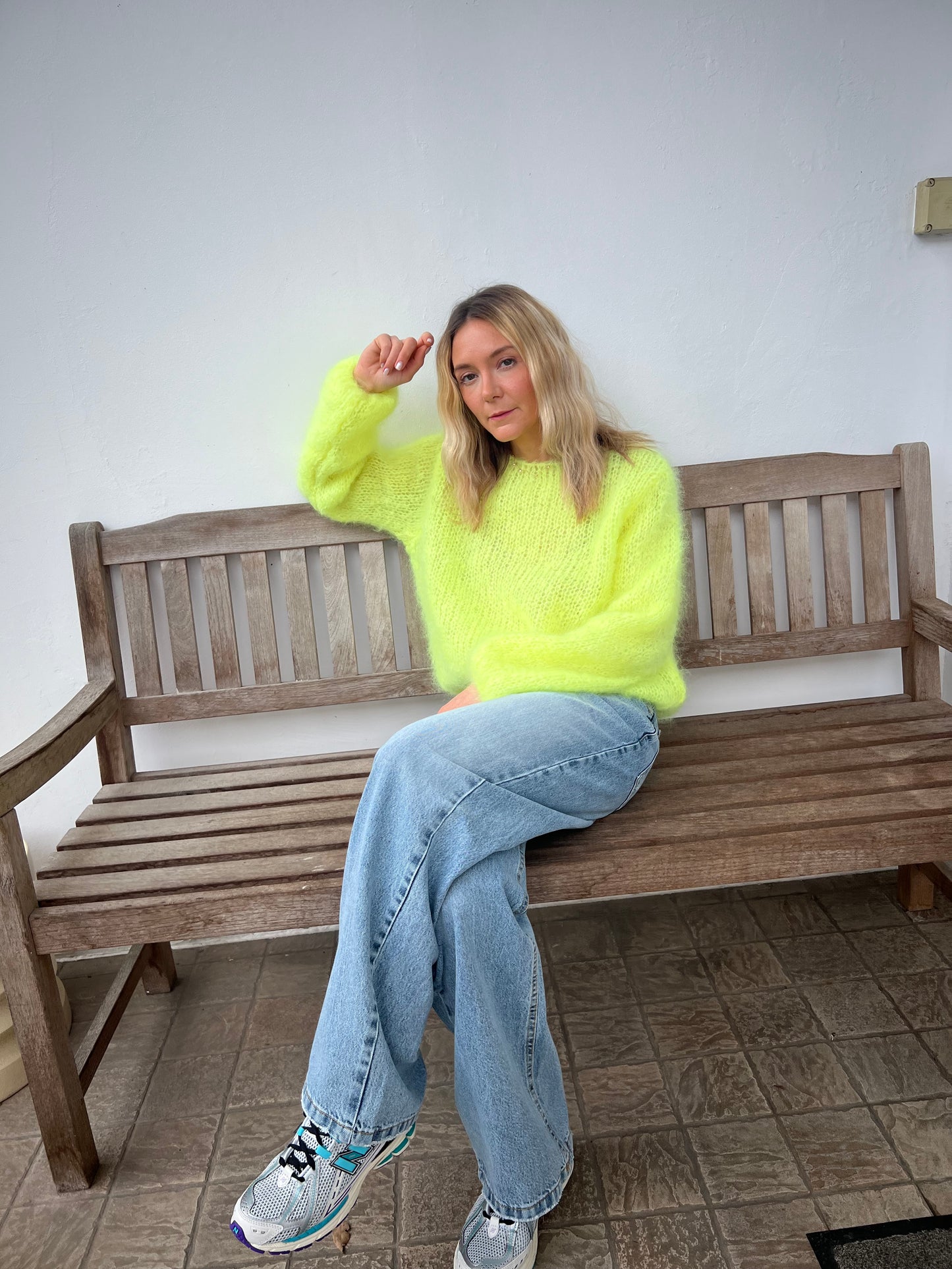 PULL JAUNE FLUO