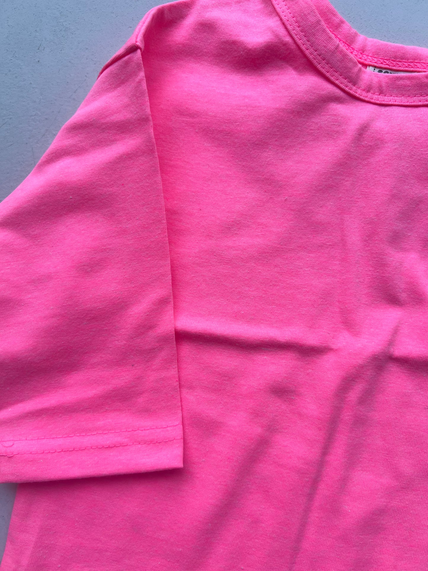 PINK NEON TEE