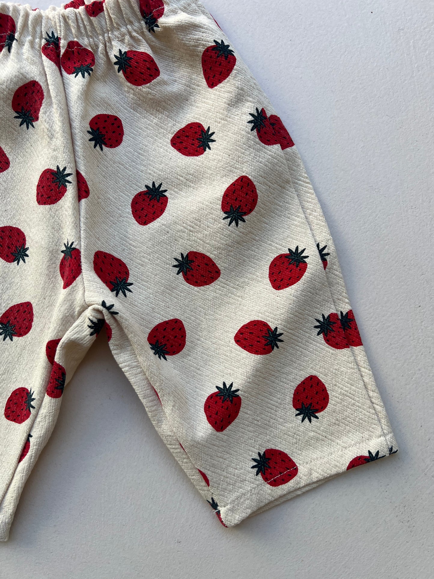 STRAWBERRY PANTS