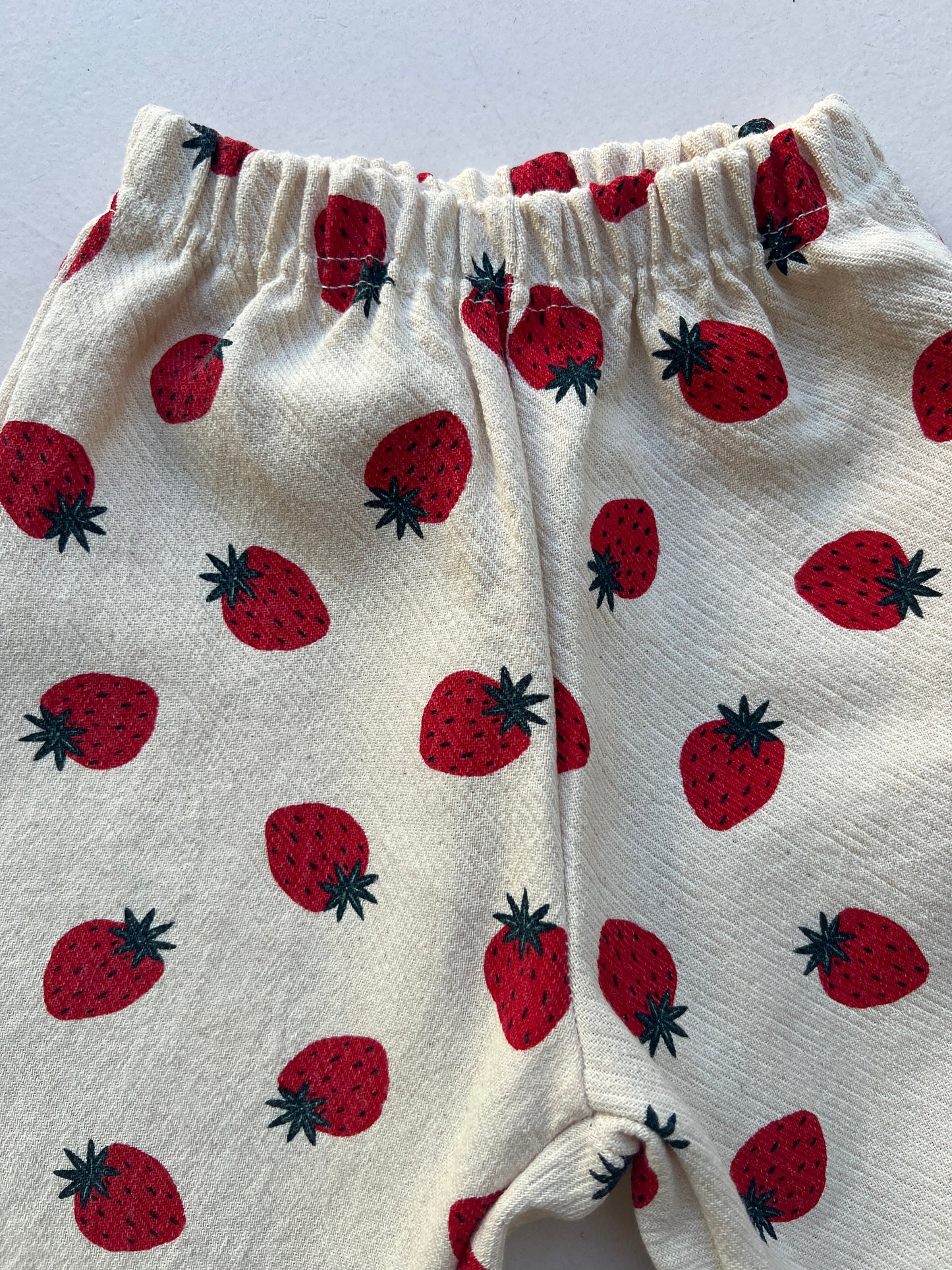 STRAWBERRY PANTS