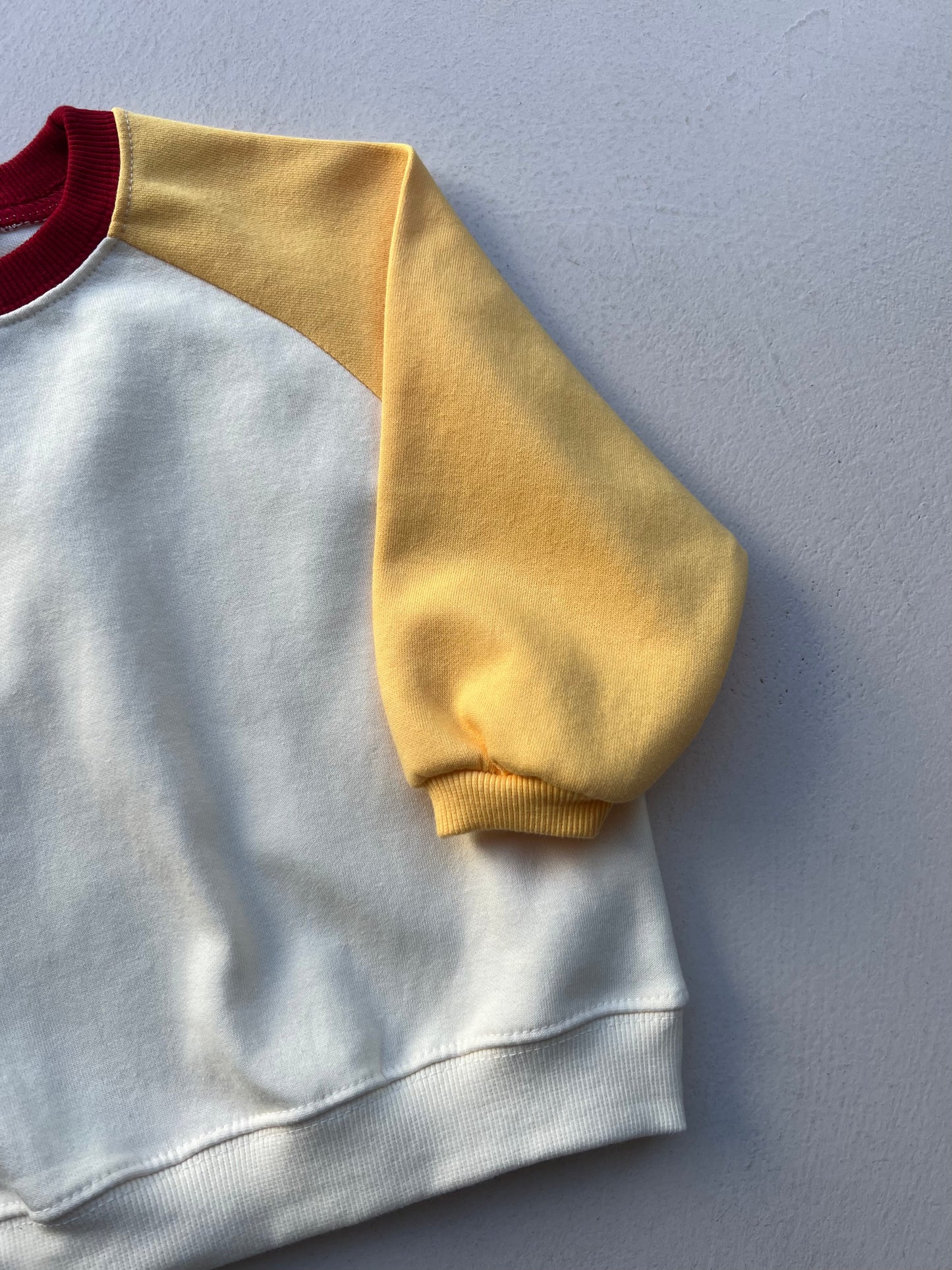 RAGLAN SWEATSHIRT
