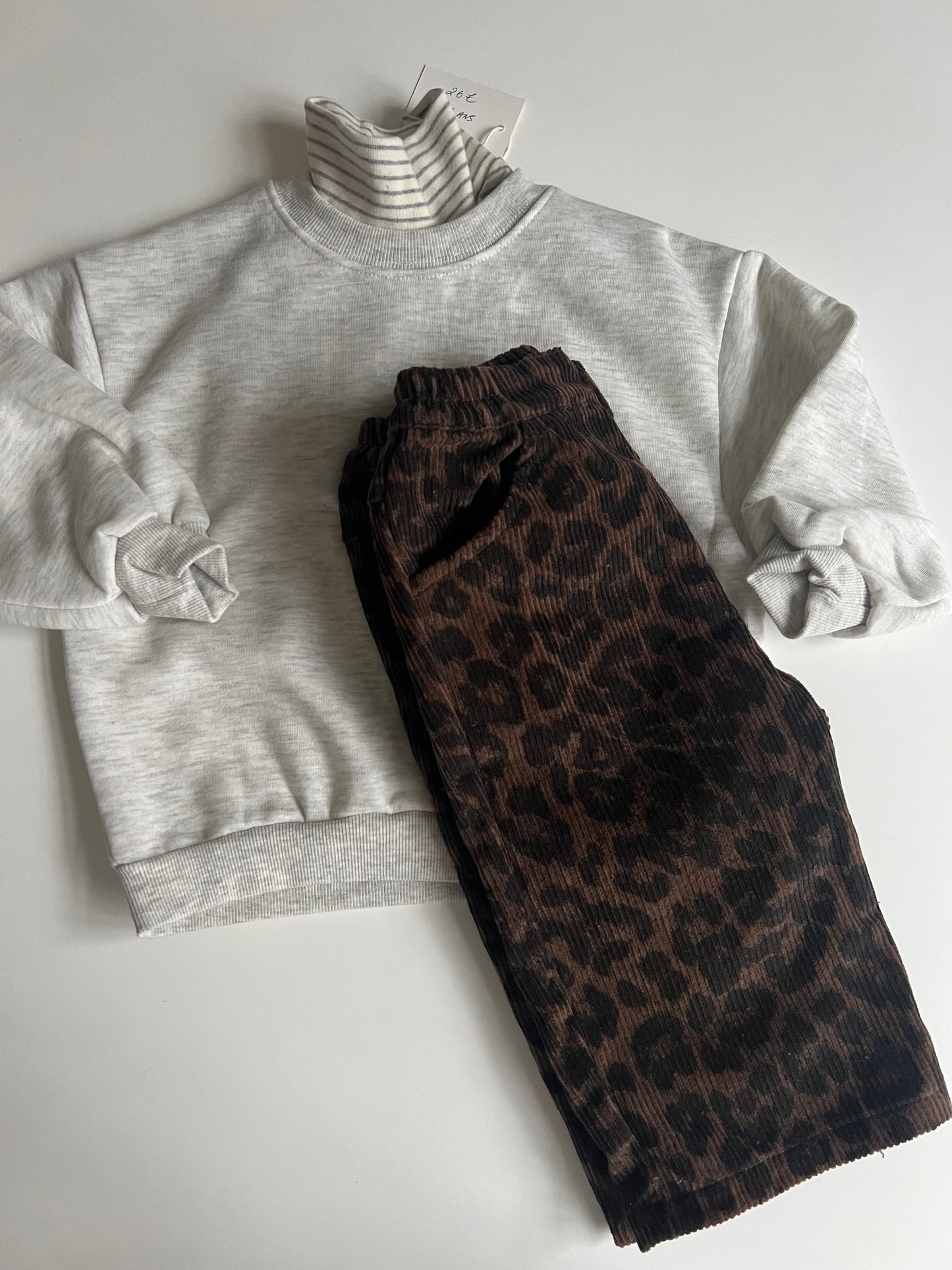 Basic sweatshirt