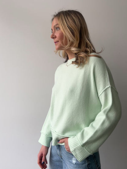 MINT SWEATER